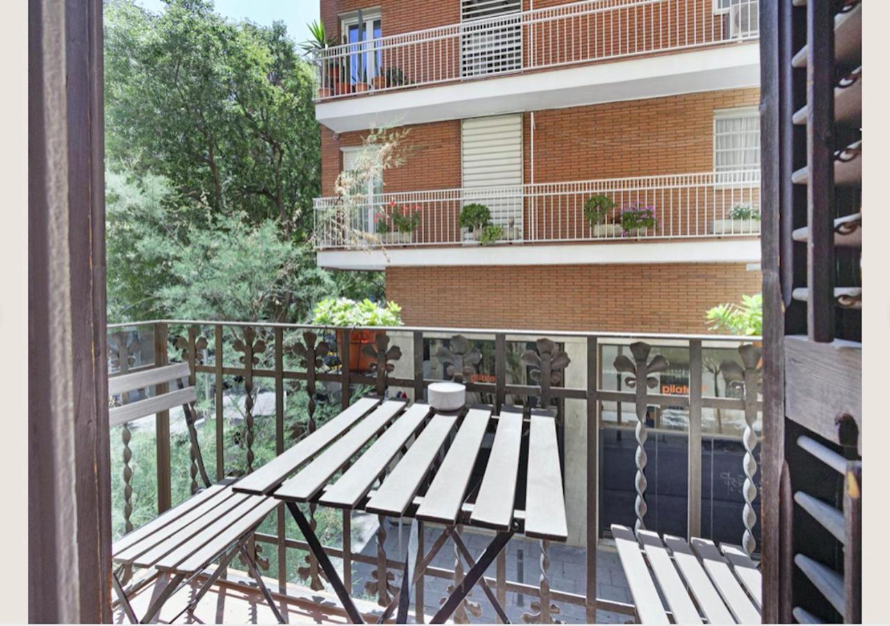 Great In Sagrada Familia With Balcony Barcellona