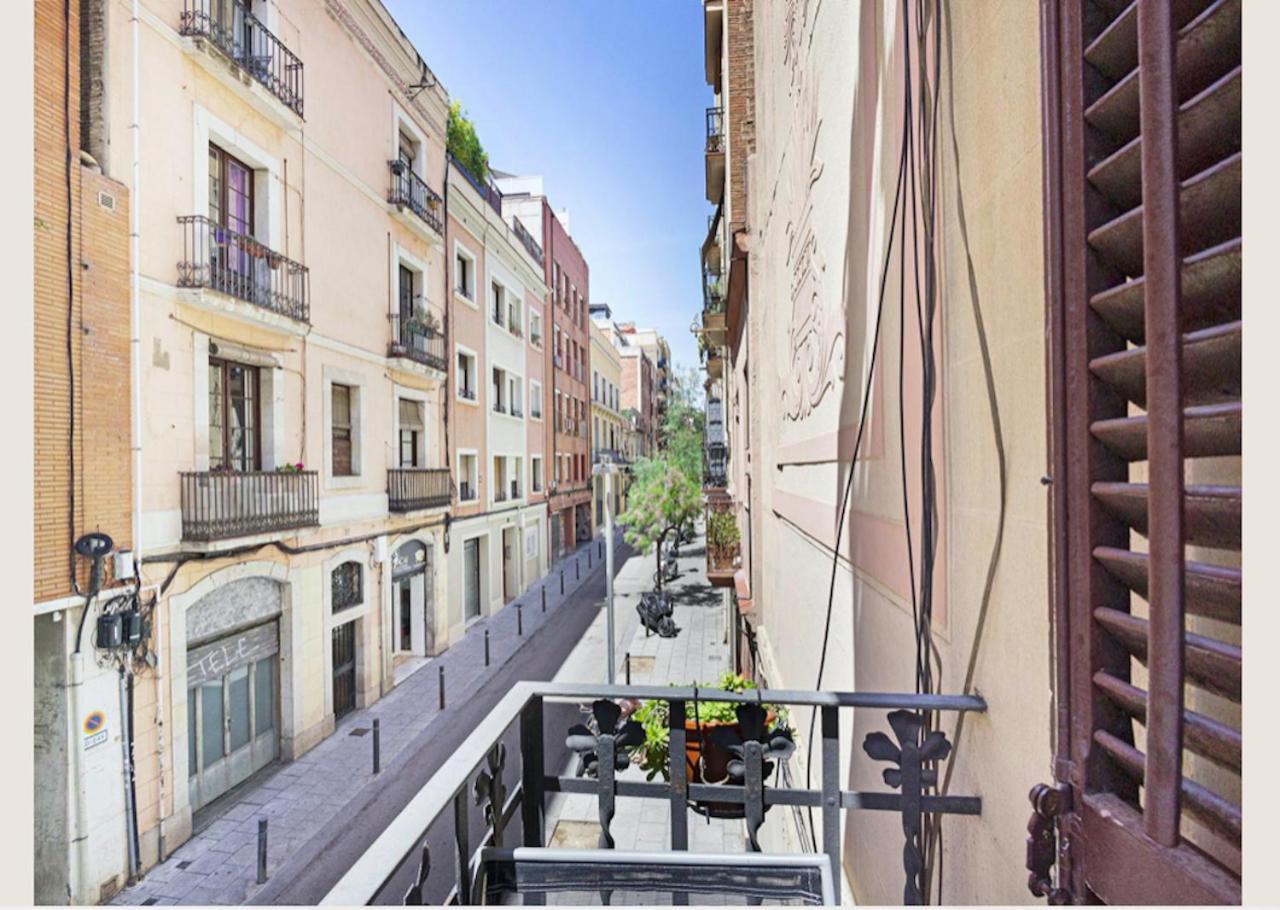 Great In Sagrada Familia With Balcony Appartamento Barcellona