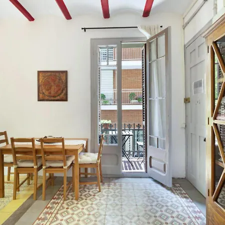 Great Apartment In Sagrada Familia With Balcony Barcelona Exterior photo