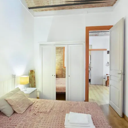 Great Apartment In Sagrada Familia With Balcony Barcelona Exterior photo