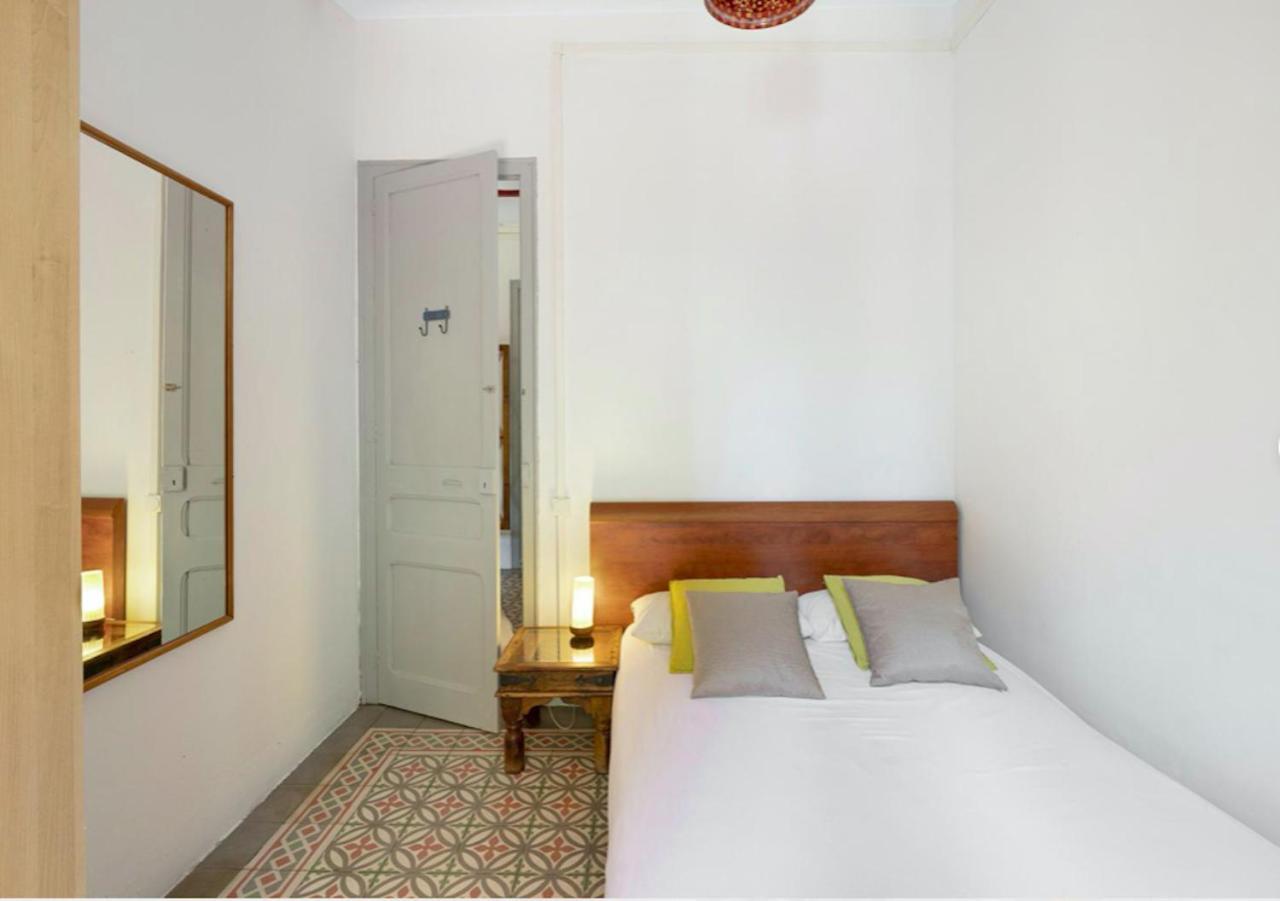 Great In Sagrada Familia With Balcony Apartment